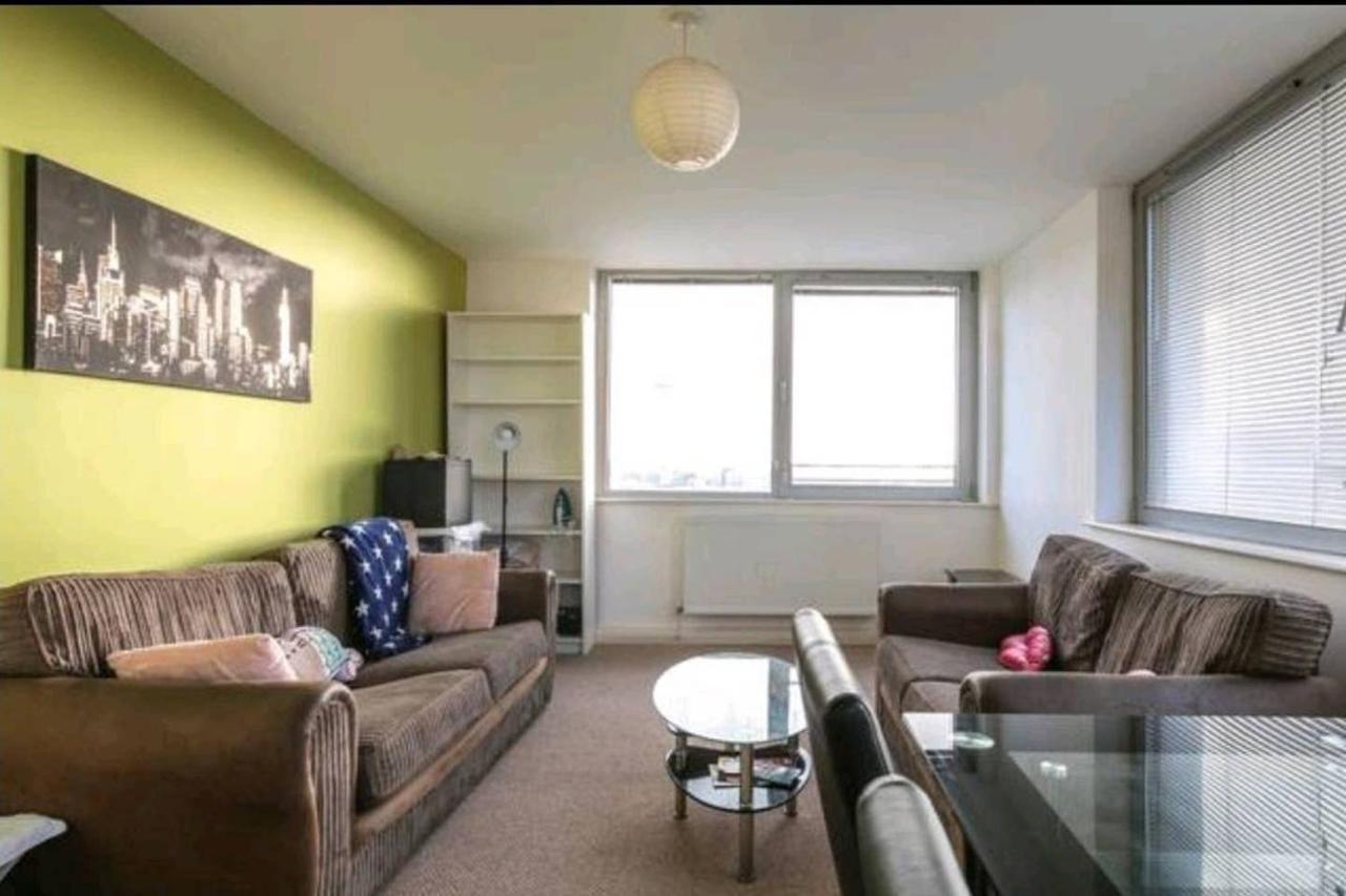 Large 3 Bedrooms In Liverpool City Centre, Free Parking Экстерьер фото