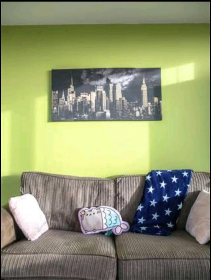 Large 3 Bedrooms In Liverpool City Centre, Free Parking Экстерьер фото